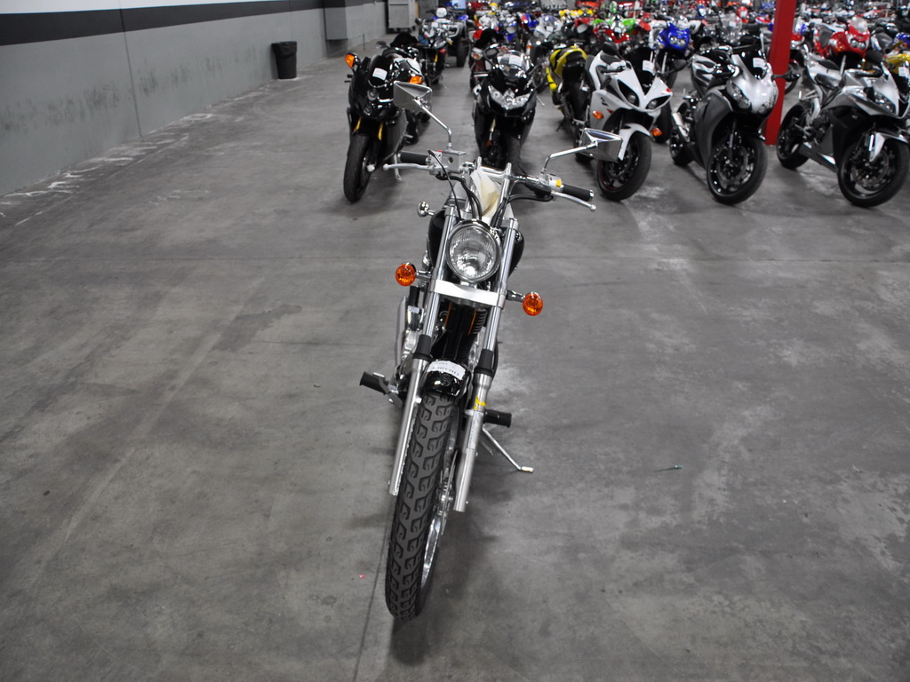 Купить мотоцикл Suzuki S40 Boulevard 2009 фото 2